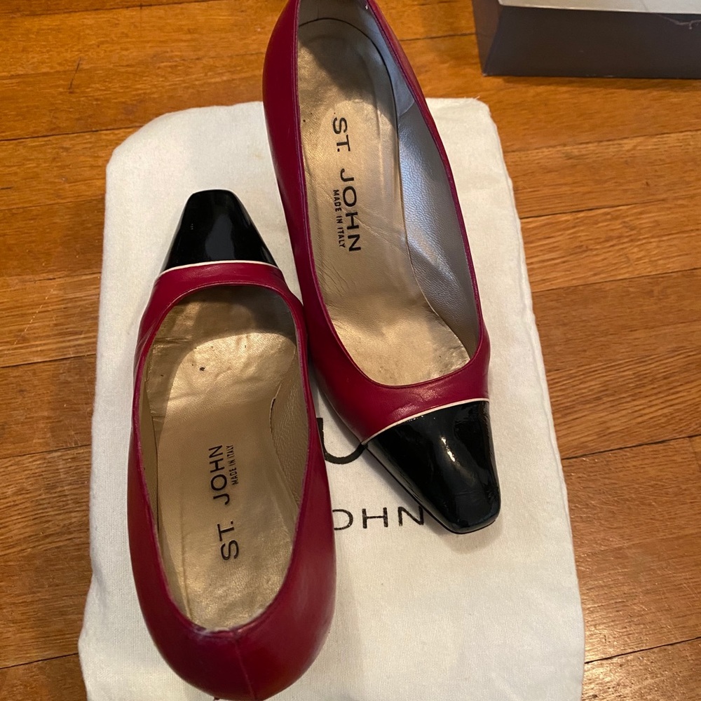 Authentic Vintage St John Dress Heels